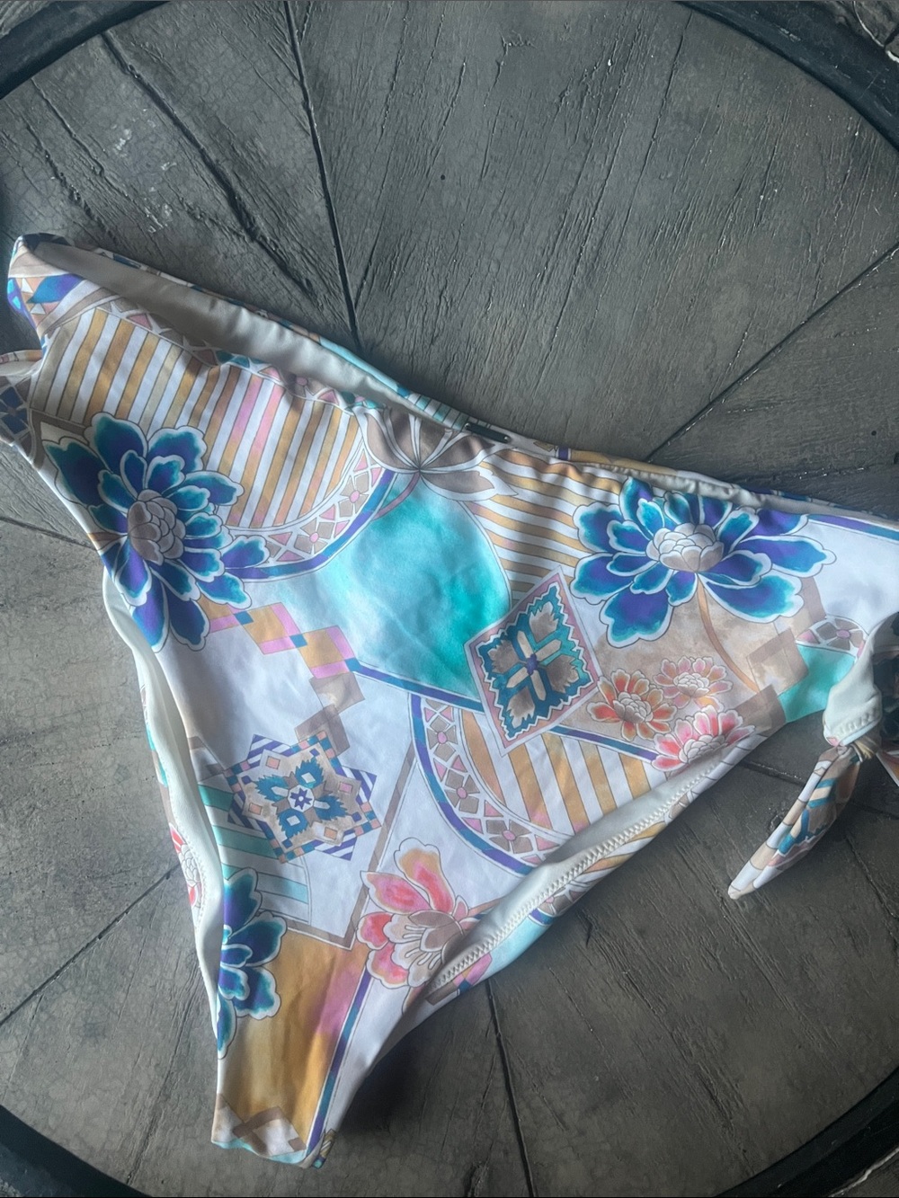 Colorful O’Neil bikini bottoms great side ties